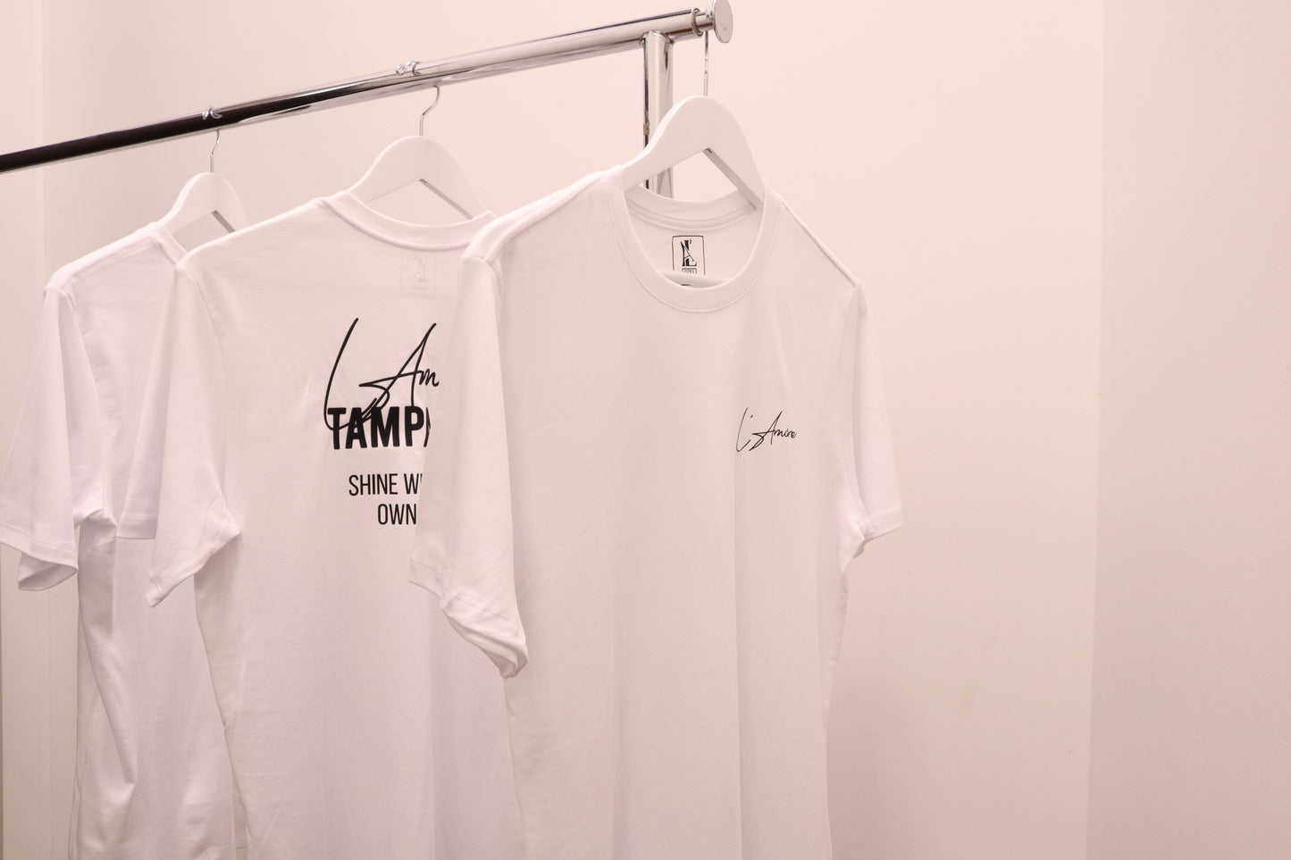 White L’AMORE tee